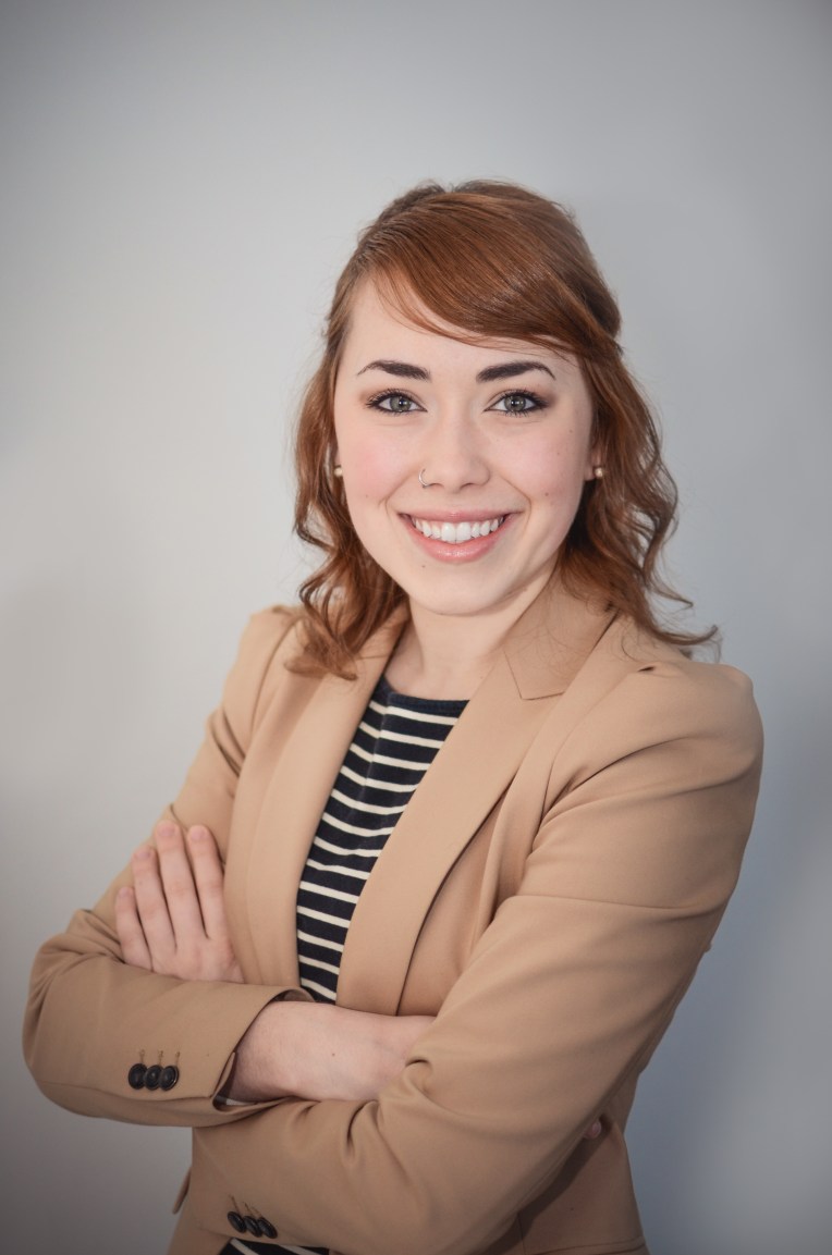 aprilheadshotsdecember2016-26